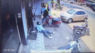 CCTV: Bengal Policeman Single-Handedly Survives Gunfight With 7 Robbers, Foils Rs 4 Crore Robbery